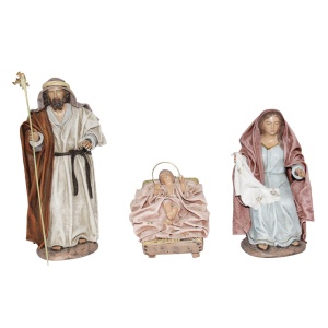 Nacimiento de barro y tela lienzado con manos de plomo.