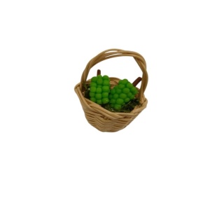 Cesto de uvas verdes pequeño para el belén