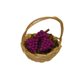Cesta de uvas moradas grande para el belén